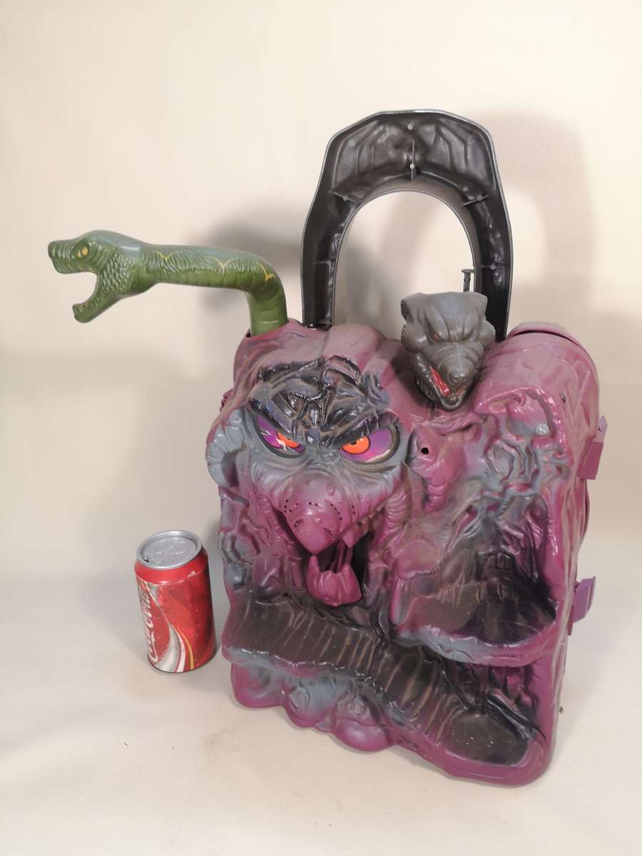 Rare Vintage 80's He-Man Masters of the Universe Snake Mountain Playset.