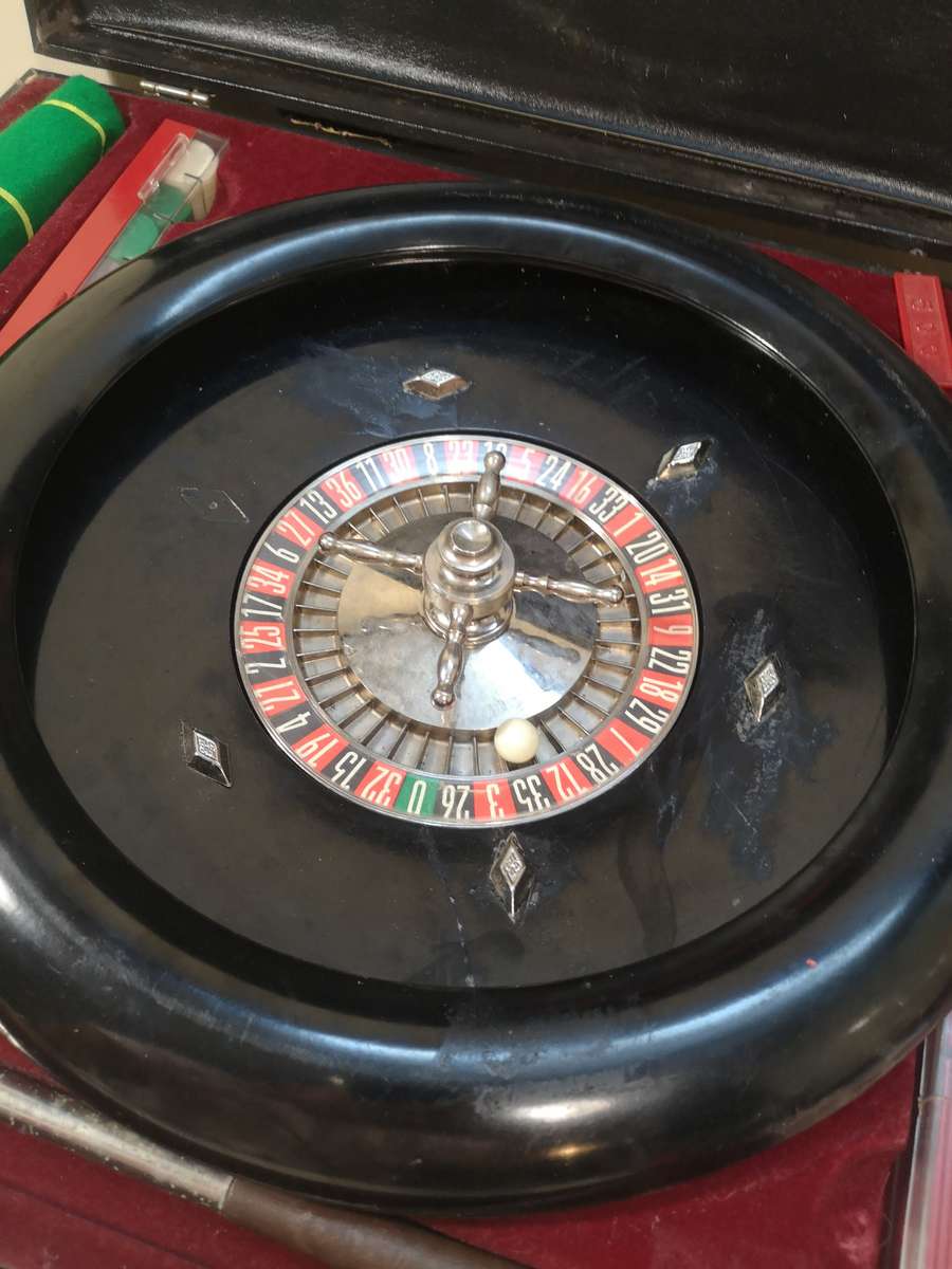 Vintage Apfv Rolland Roulette Set with Leather Case.