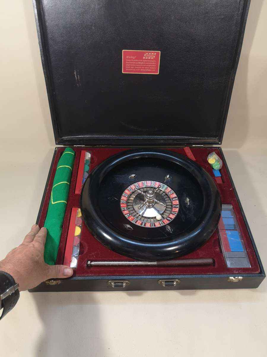 Vintage Apfv Rolland Roulette Set with Leather Case.
