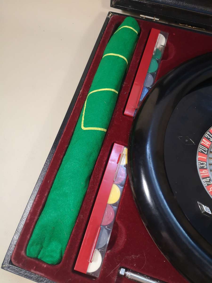 Vintage Apfv Rolland Roulette Set with Leather Case.
