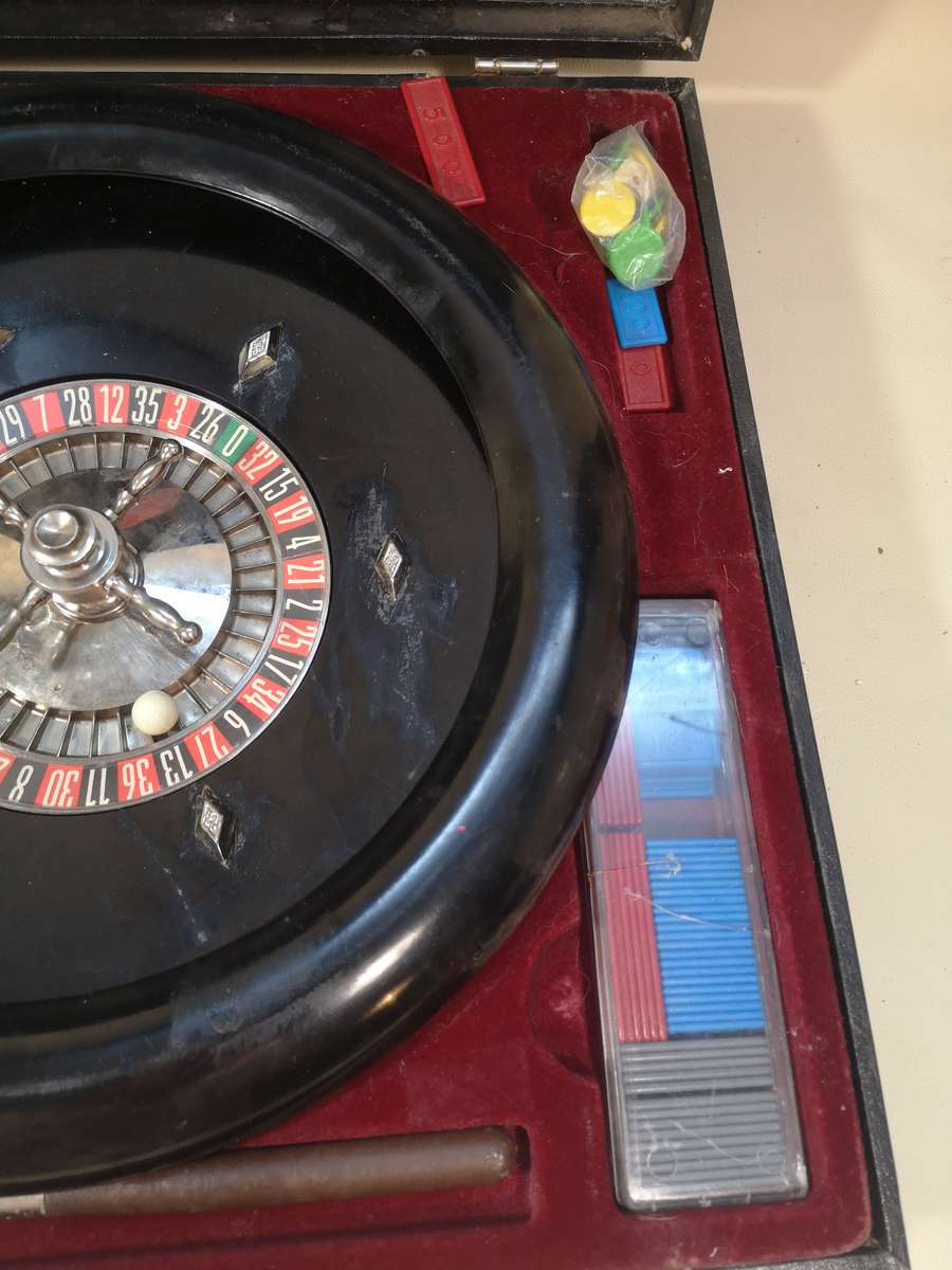 Vintage Apfv Rolland Roulette Set with Leather Case.
