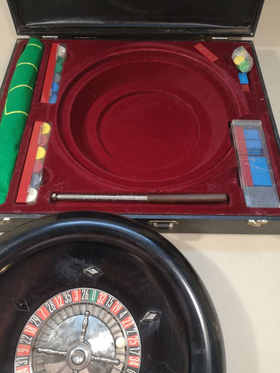 Vintage Apfv Rolland Roulette Set with Leather Case.