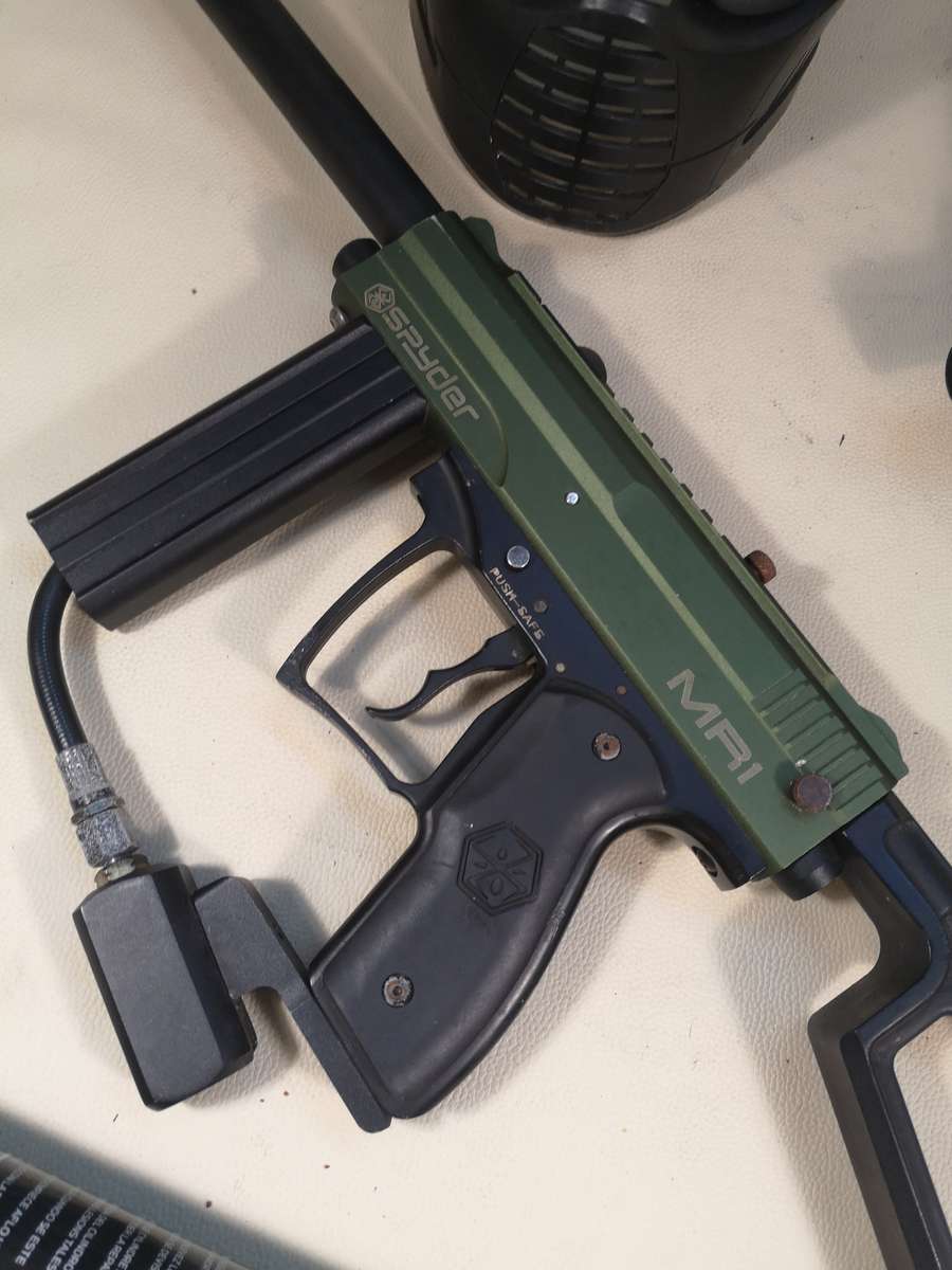 Complete Spyder MR1 Paintball Gun Combo