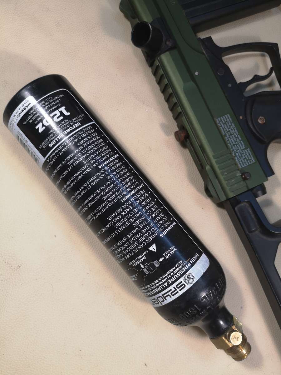 Complete Spyder MR1 Paintball Gun Combo