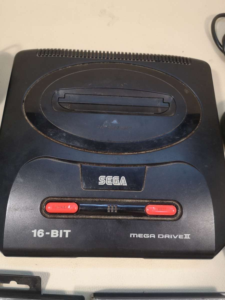 STUNNING FIND!! Vintage Original SEGA Mega Drive II 16 Bit Complete Bundle - Working Condition