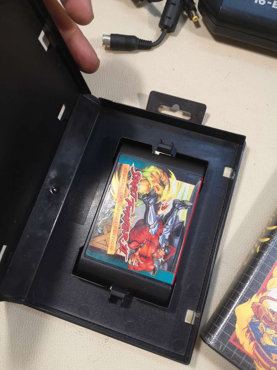 STUNNING FIND!! Vintage Original SEGA Mega Drive II 16 Bit Complete Bundle - Working Condition