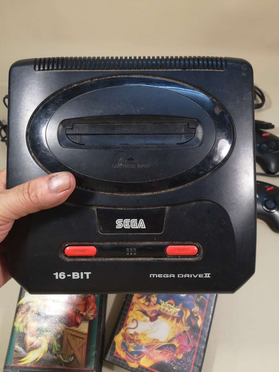 STUNNING FIND!! Vintage Original SEGA Mega Drive II 16 Bit Complete Bundle - Working Condition