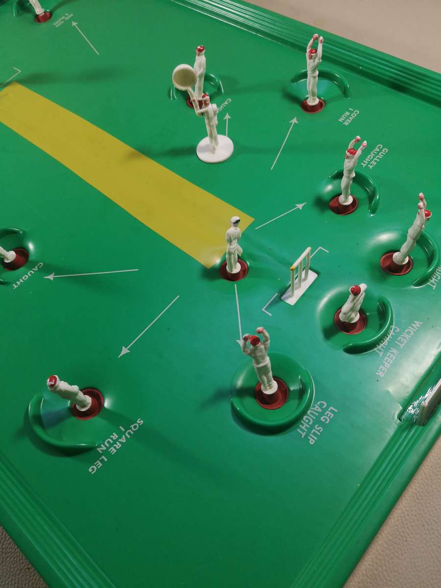 Vintage Test Cricket Board Game Chad Valley 1950's. - England