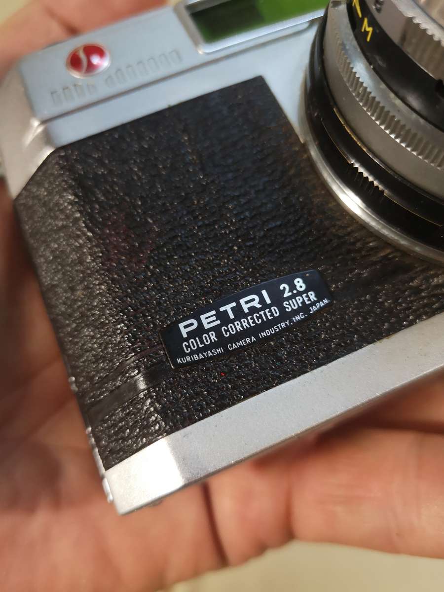 1959 Petri 2.8 Color Corrected Super "Green-O-Matic" with a Pouch Full of Petri Lenses