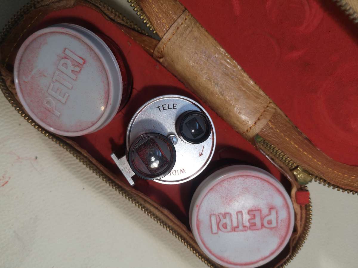 1959 Petri 2.8 Color Corrected Super "Green-O-Matic" with a Pouch Full of Petri Lenses