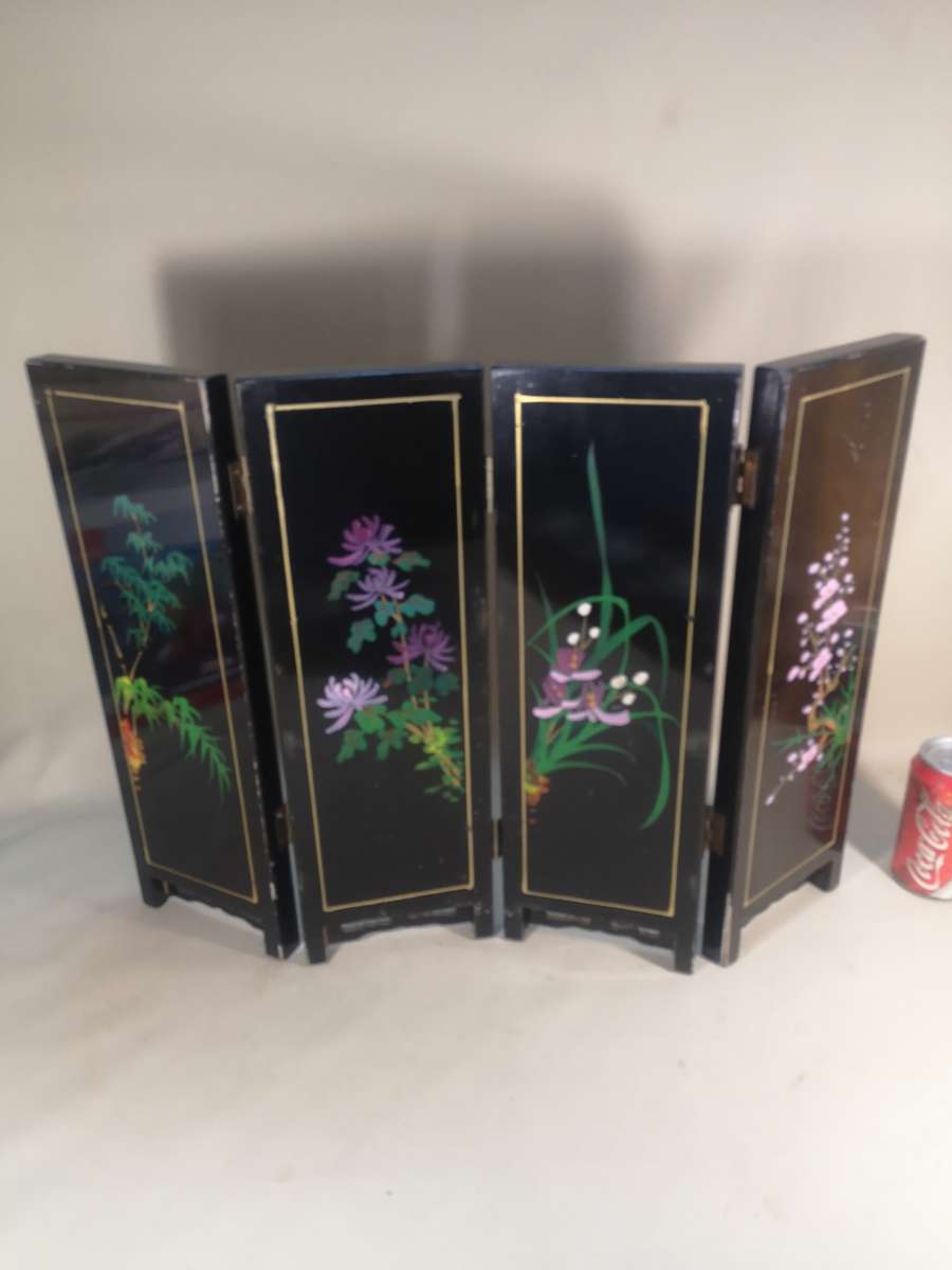 Rare 1900,s Antique Oriental Jade Art 4 Seasons Black Lacquered Table Top Screen 460mm High