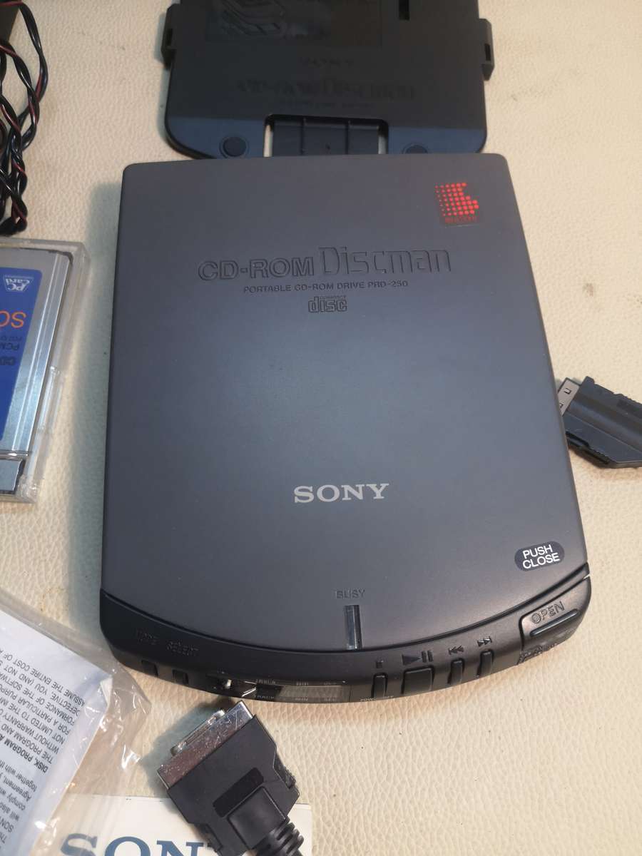 Complete Sony CD-ROM/PLAYER Discman Portable MODEL PRD-250WN Never Used Like New in  Box
