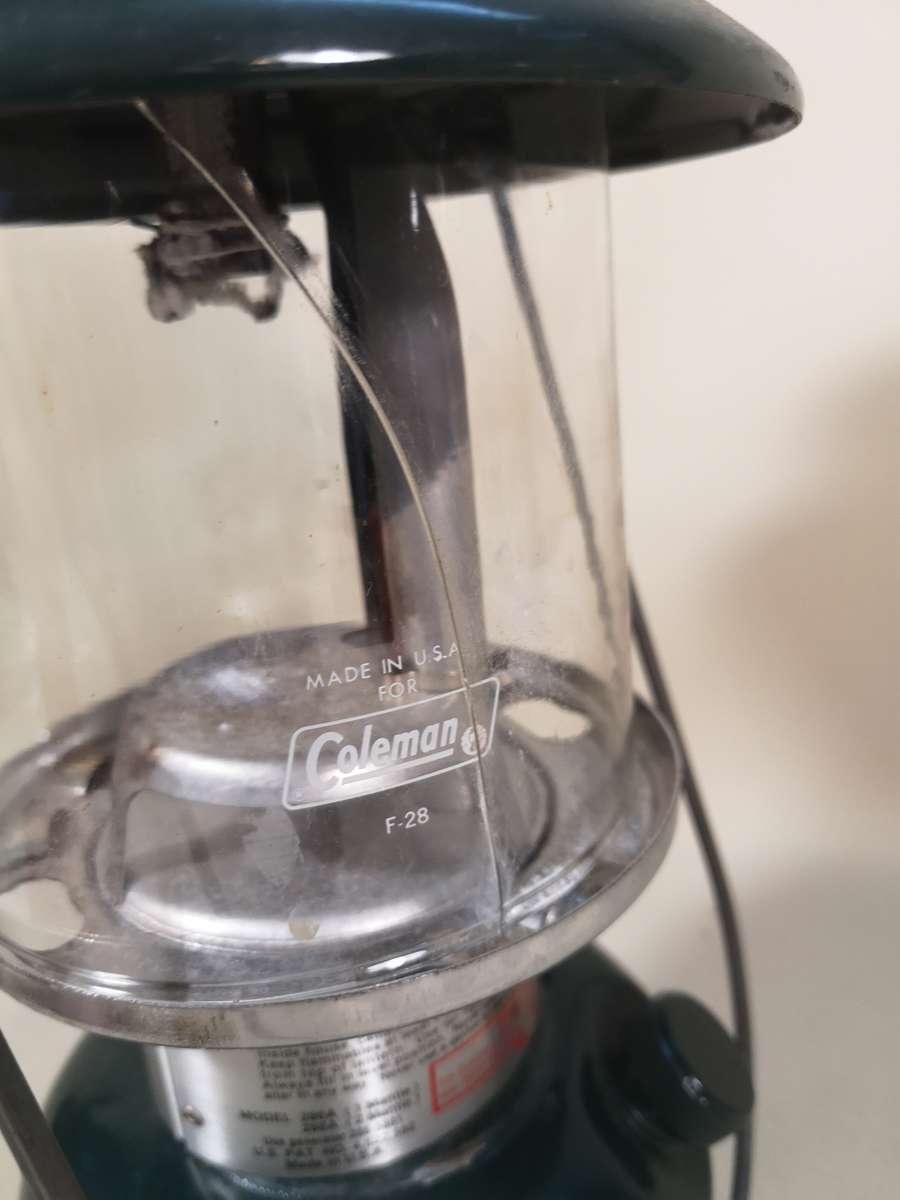 Vintage Coleman Model 286A Adjustable One Mantle Lantern Made in USA