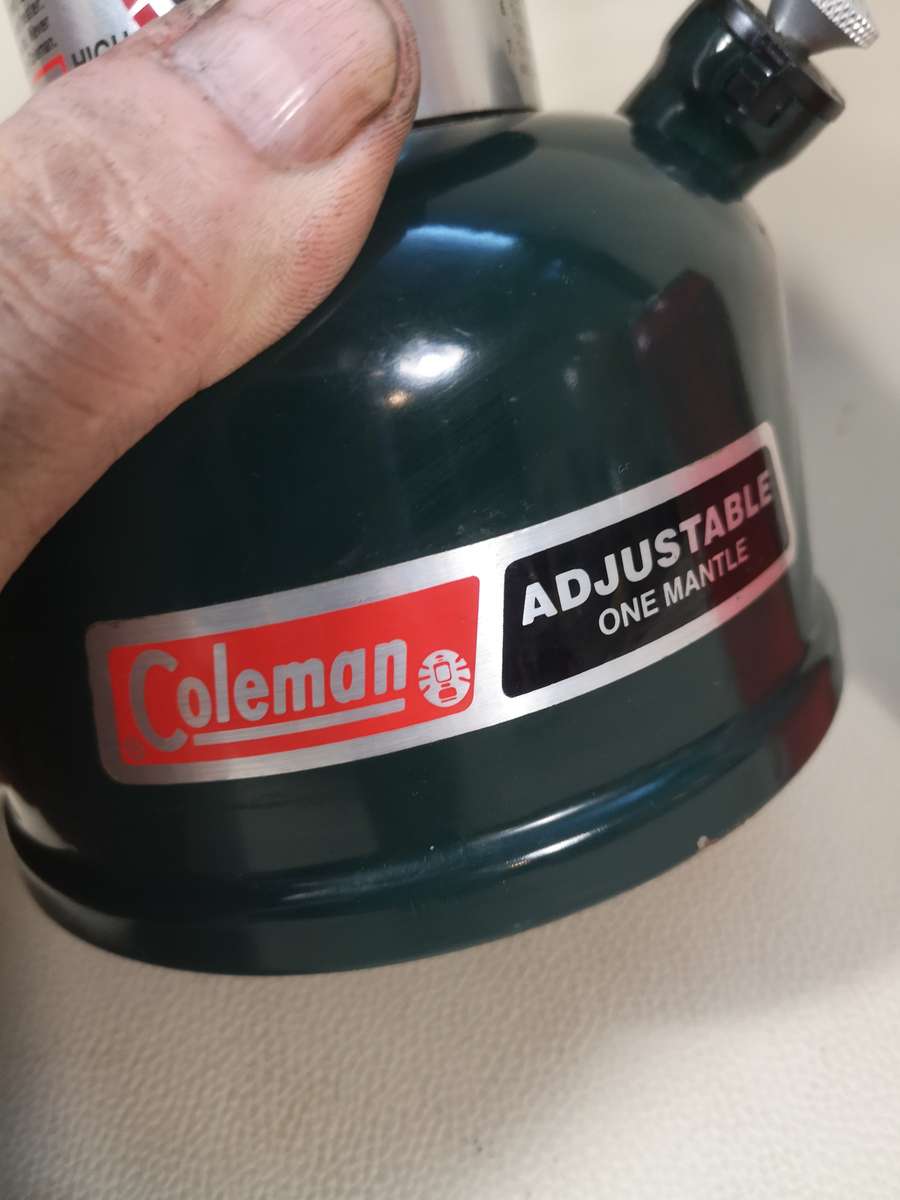 Vintage Coleman Model 286A Adjustable One Mantle Lantern Made in USA