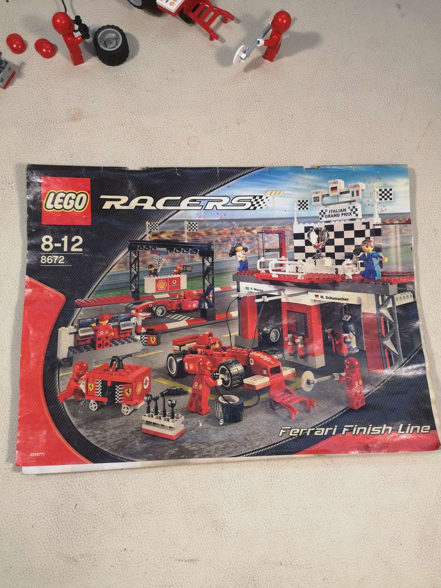 AMAZING!!!! Vintage LEGO 8672 Racers Ferrari Finish Line Italian Grand Prix Set - Complete