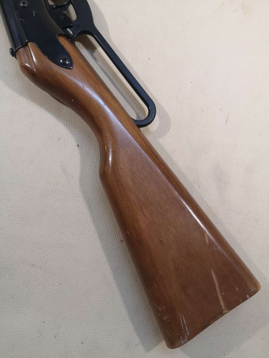 Vintage 1984 Daisy Model 95B Lever Action Wooden Stock Pneumatic Air Rifle