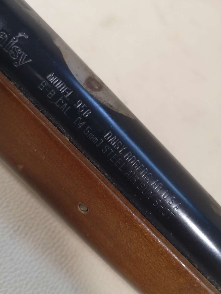 Vintage 1984 Daisy Model 95B Lever Action Wooden Stock Pneumatic Air Rifle