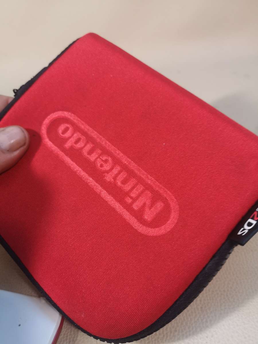 Special Edition Nintendo 2DS Super Mario Bros 2 Scarlet Red Console and Games Bundle