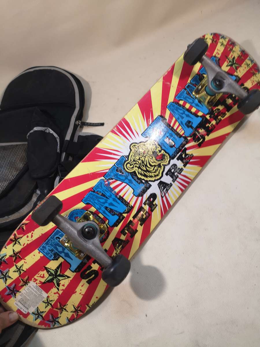 Awesome!! Vintage Tony Hawk Skateboard With Original Lizzard Skateboard Rucksack