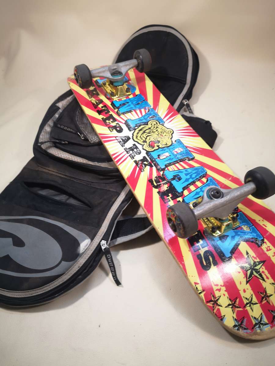 Awesome!! Vintage Tony Hawk Skateboard With Original Lizzard Skateboard Rucksack