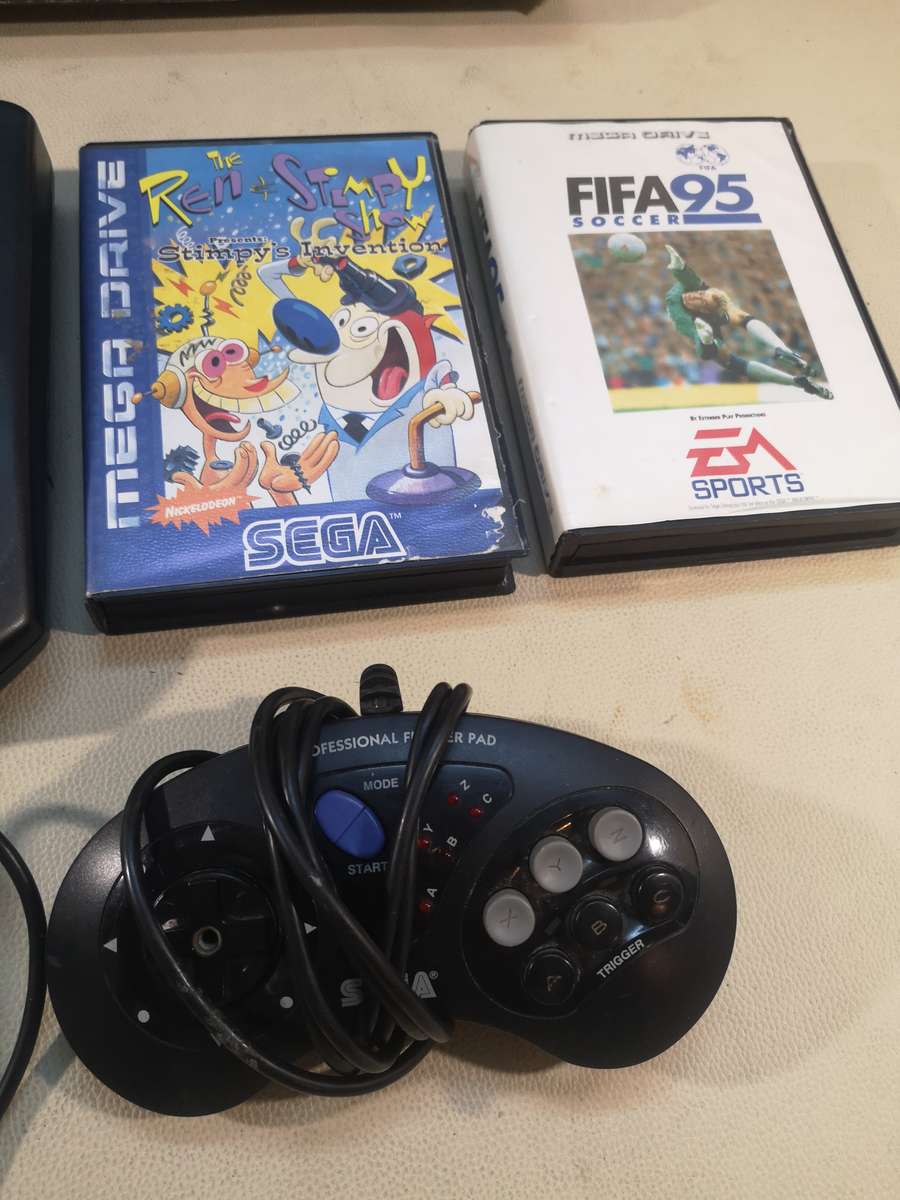 Amazing!!! Sega Mega Drive II Console & Games Bundle Complete in Original Box