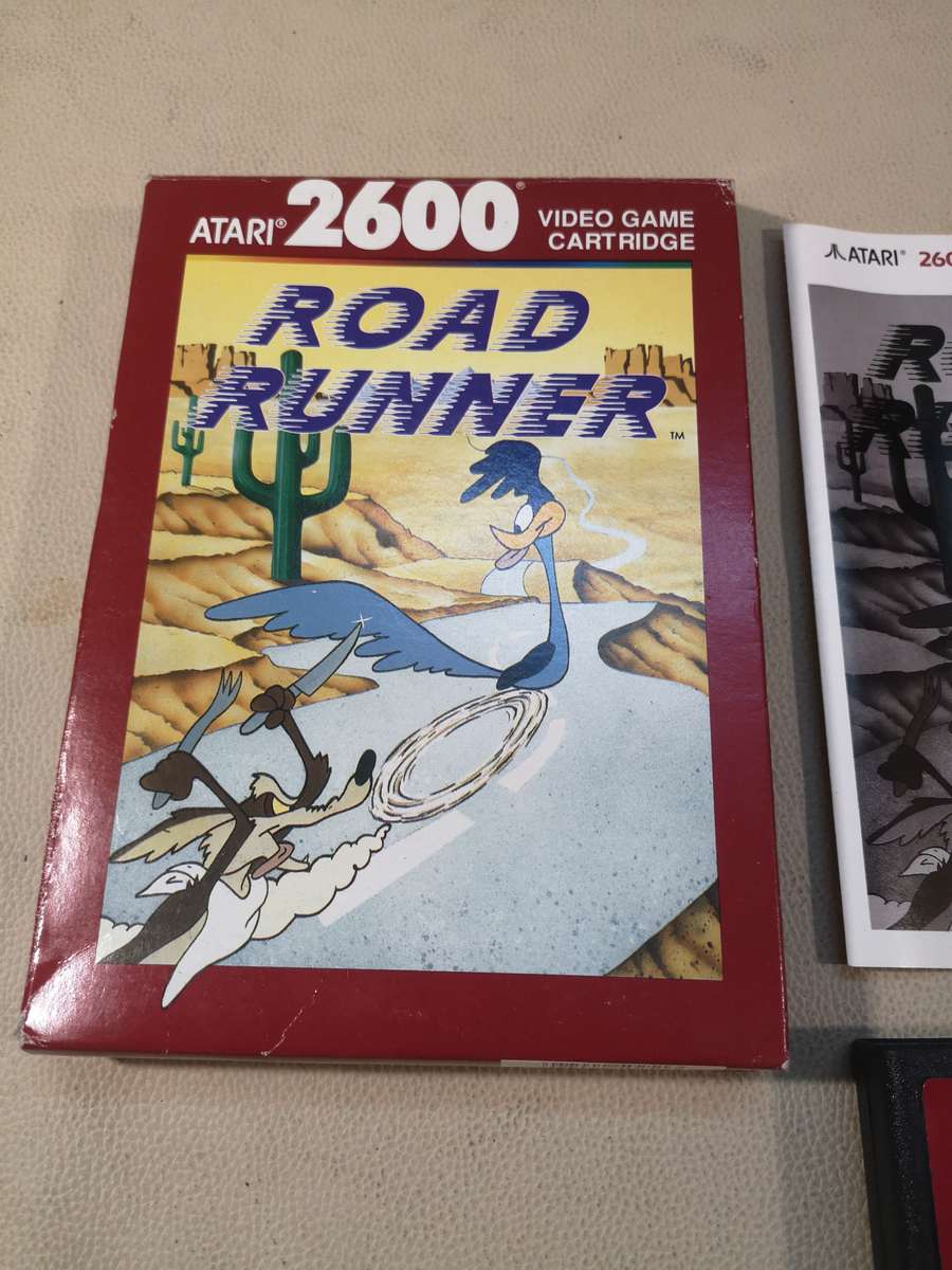 Rare Find!! Vintage Atari 2600 - ROAD RUNNER Game Cartridge Complete With Booklet in Original Box