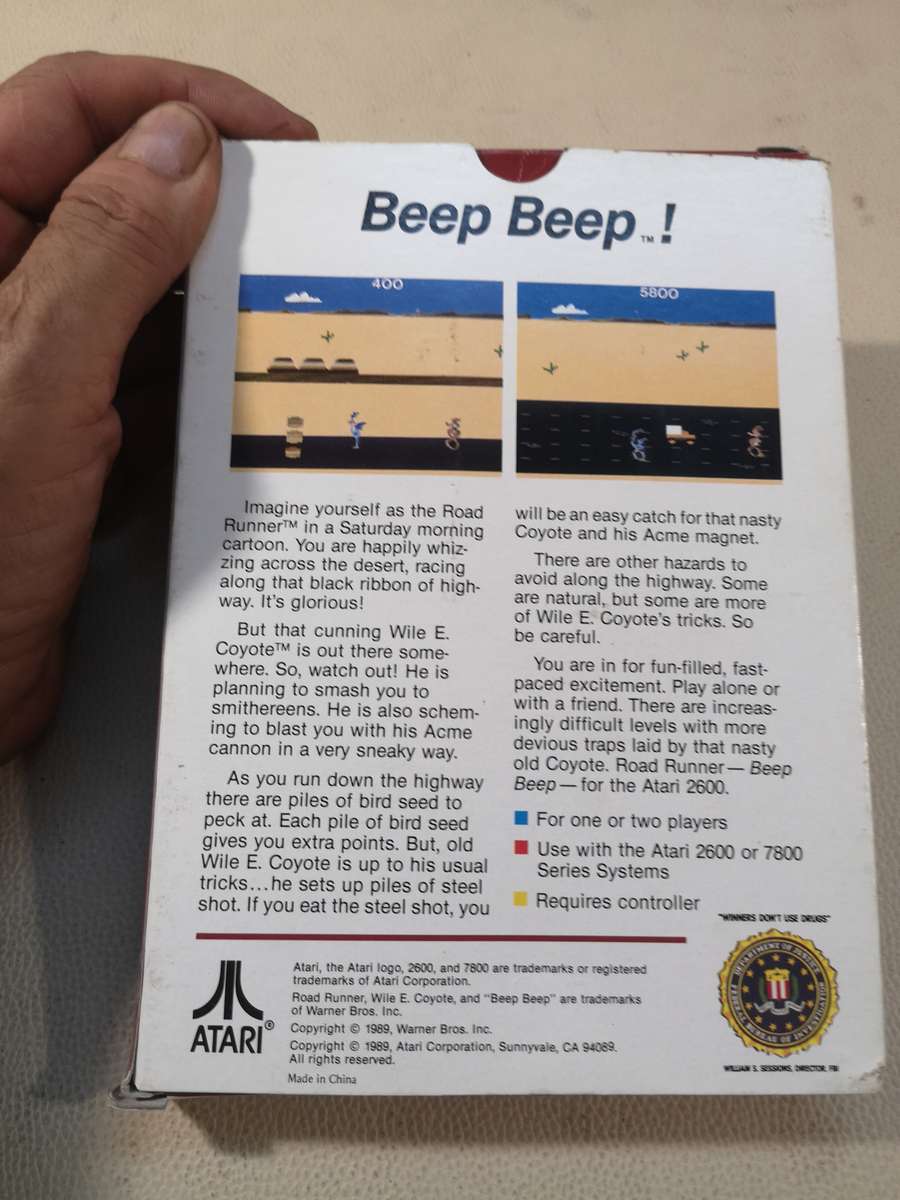 Rare Find!! Vintage Atari 2600 - ROAD RUNNER Game Cartridge Complete With Booklet in Original Box