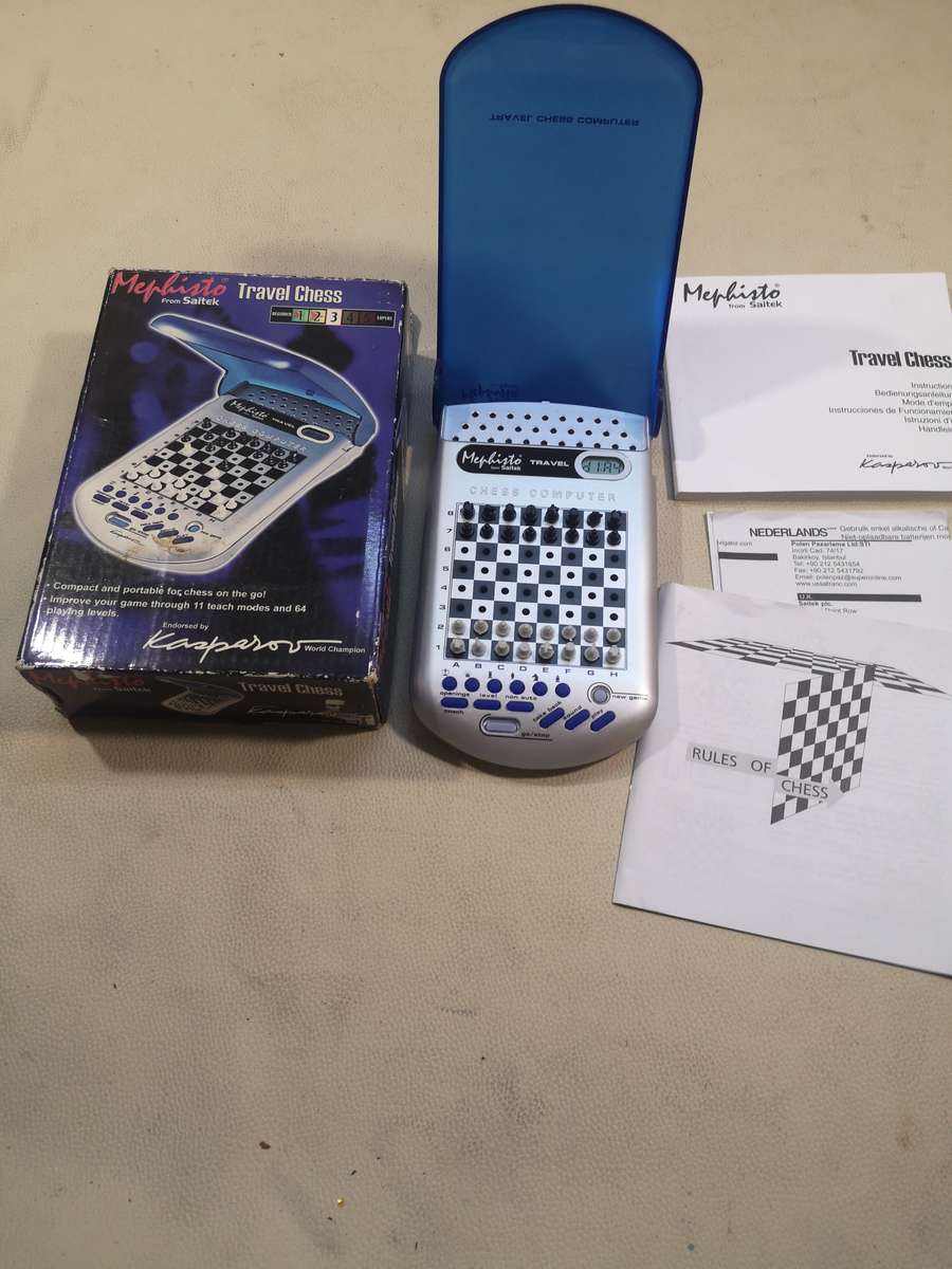 Kasparov Saitek Advanced Travel Chess Computer from Mephisto 64 levels