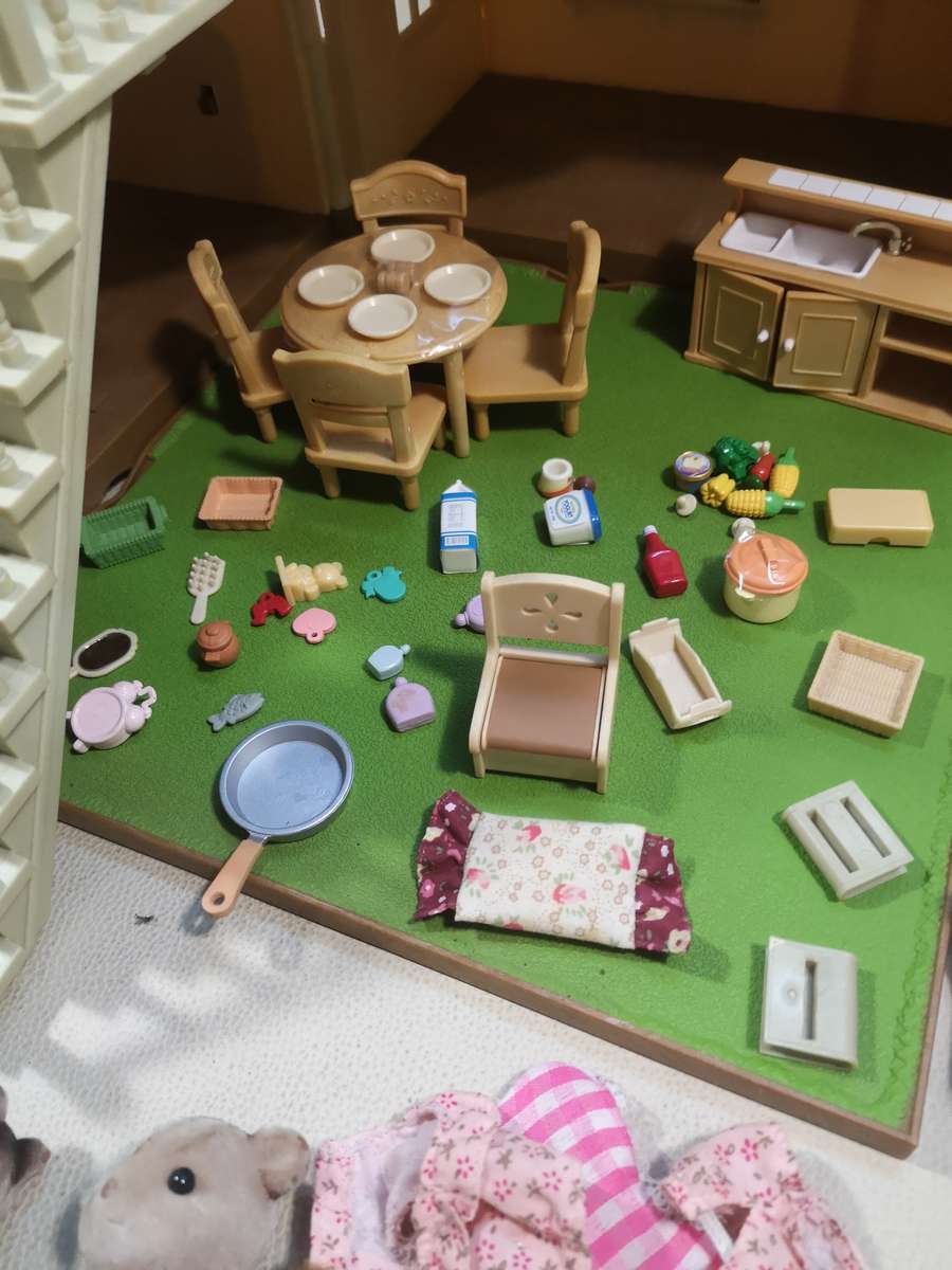 Magnificent Large Vintage Sylvanian Families red roof house  With all accessories and characters