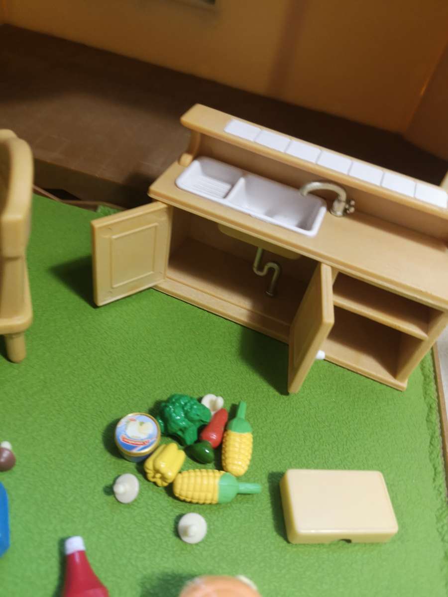 Magnificent Large Vintage Sylvanian Families red roof house  With all accessories and characters