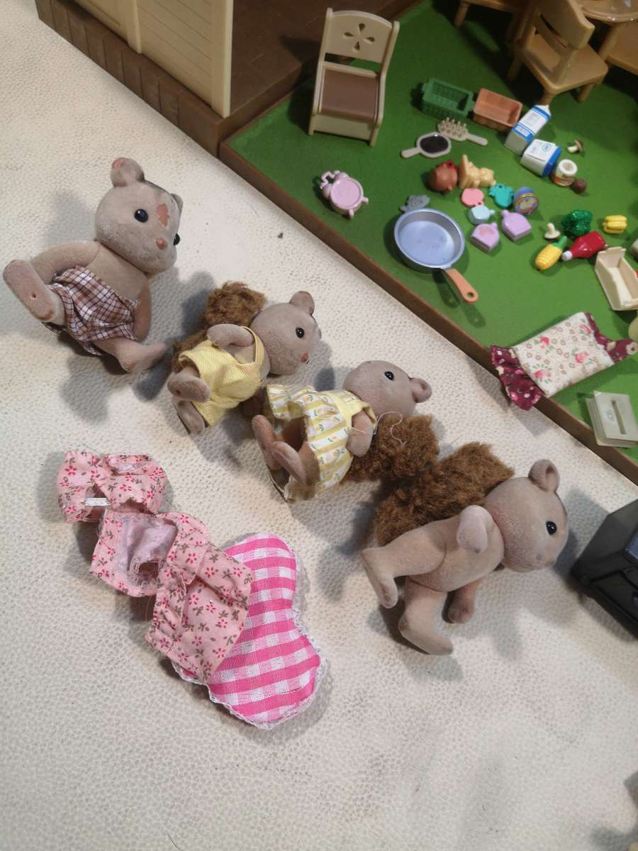 Magnificent Large Vintage Sylvanian Families red roof house  With all accessories and characters