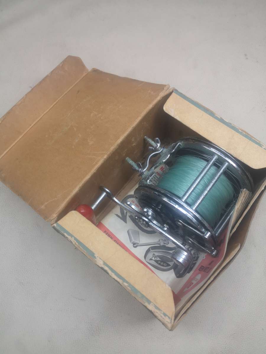 Vintage Penn No. 49 Deep Sea fishing reel with Original Box and Manual