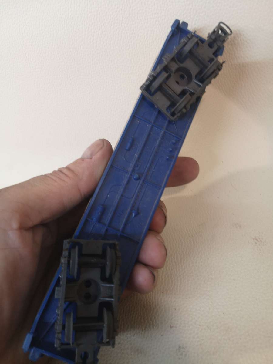 Two LIMA SAR Blue Train Coaches HO Scale