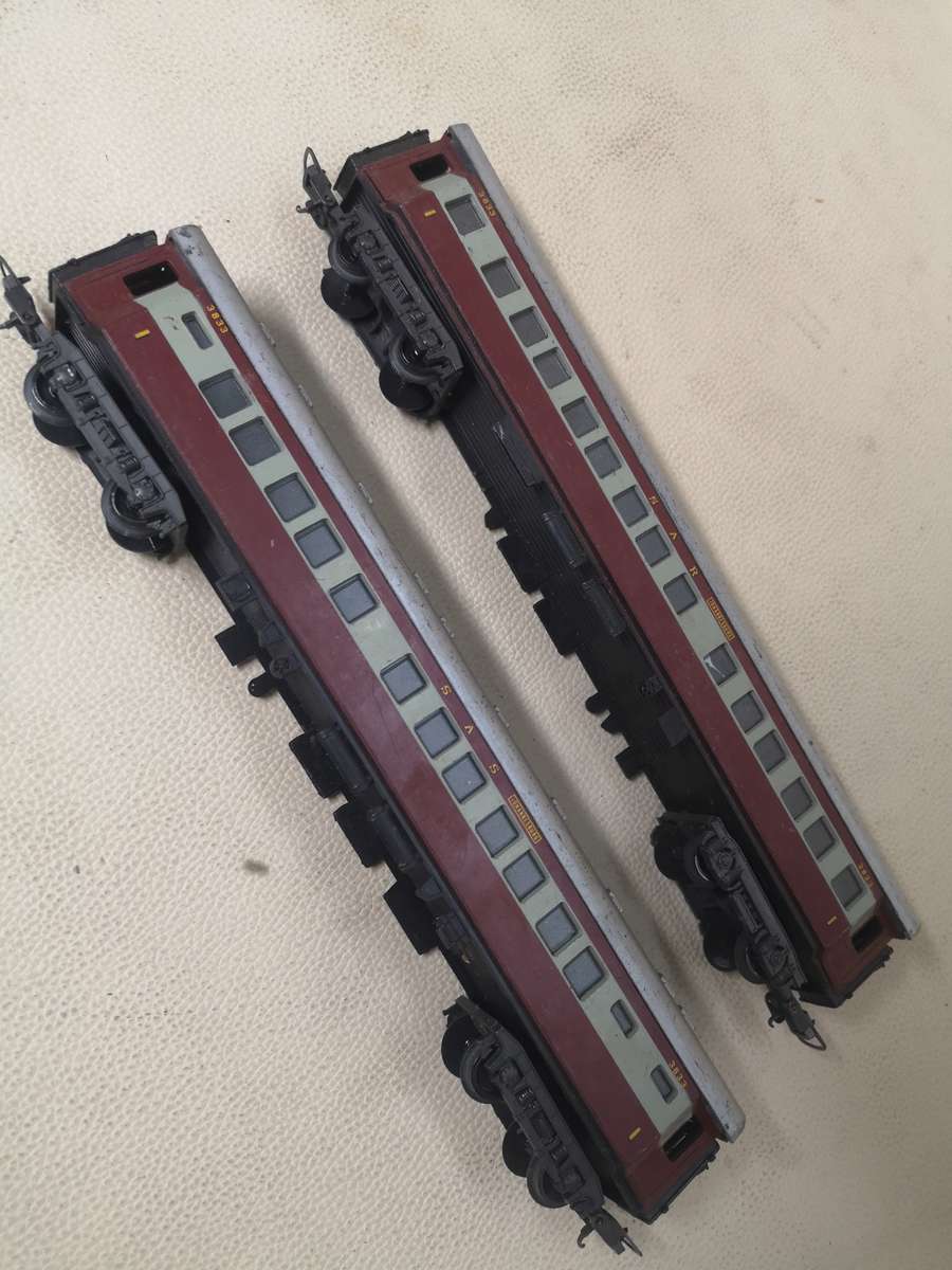 Lima HO Scale SAR Trans Karoo first class carriages Good Condition