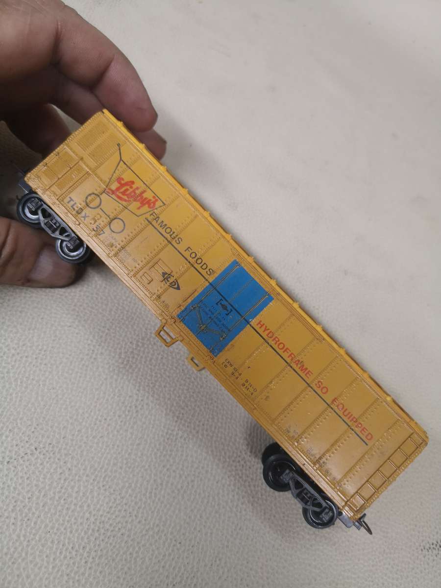 HO Scale Lima 6720 50 Reefer Libbys Famous Foods w/Original Box Train Car