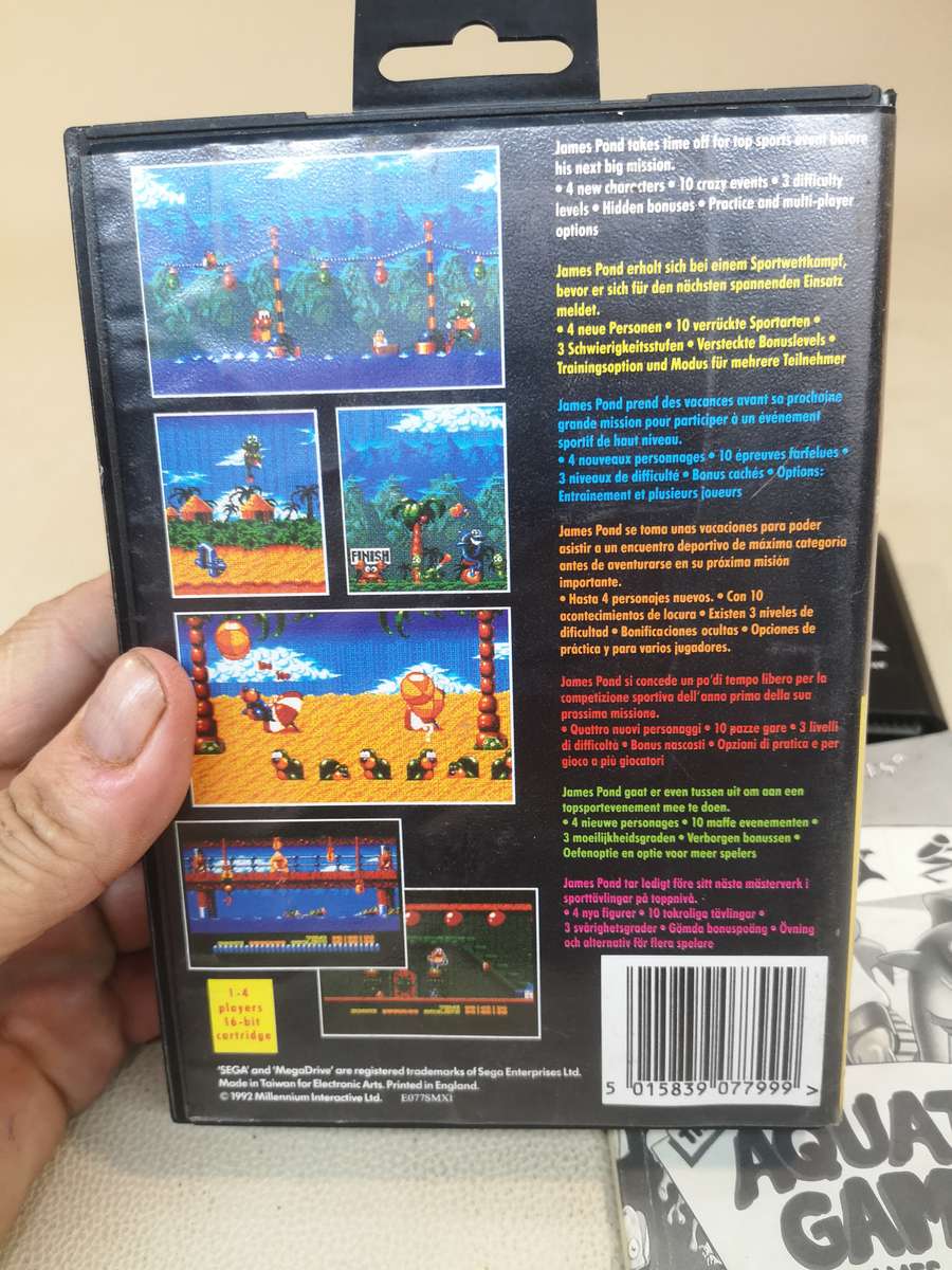 Complete Sega Mega Drive James Pond Aquatic Games The Aquabats + Box & Manual