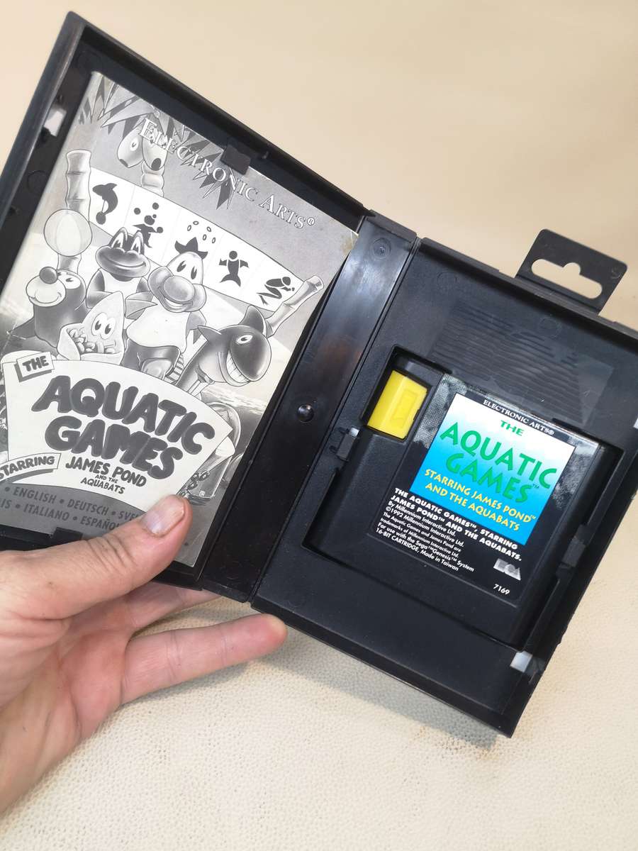 Complete Sega Mega Drive James Pond Aquatic Games The Aquabats + Box & Manual
