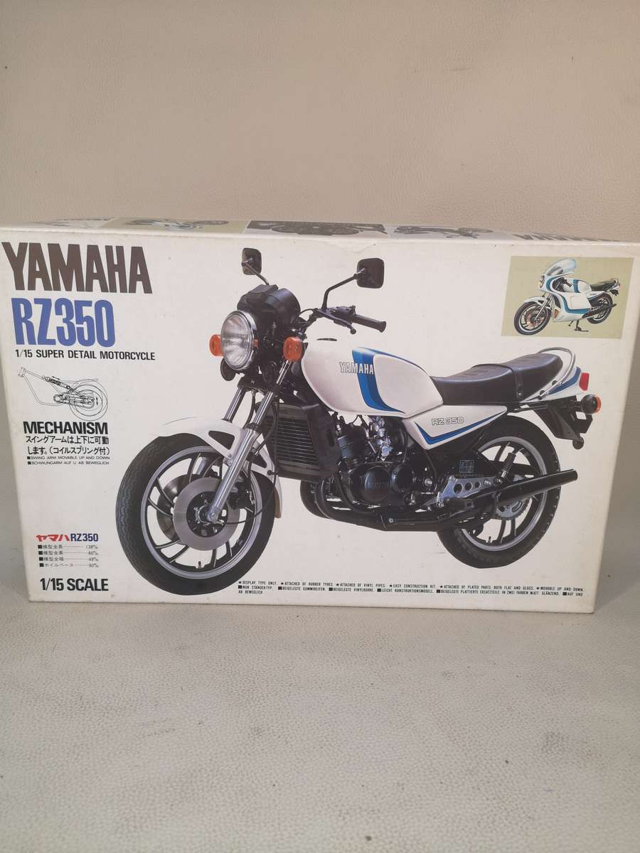 Fujimi Yamaha RZ350 1:15 Building Model Kit New in Box