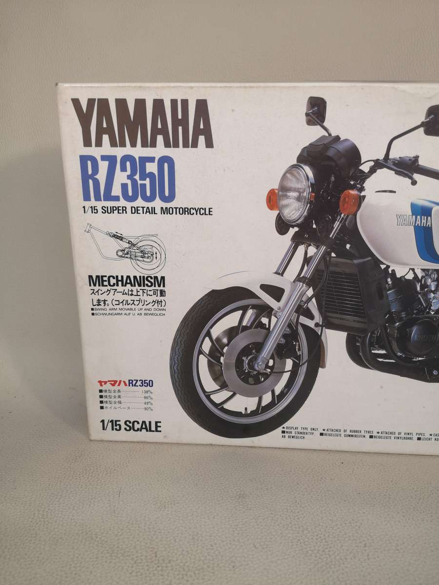Fujimi Yamaha RZ350 1:15 Building Model Kit New in Box