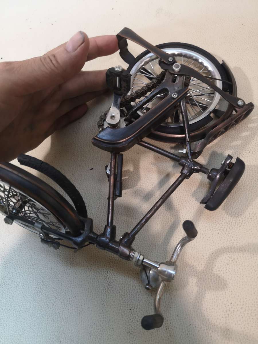 A Beautiful Metal Miniature 1/6 Antique Bicycle.