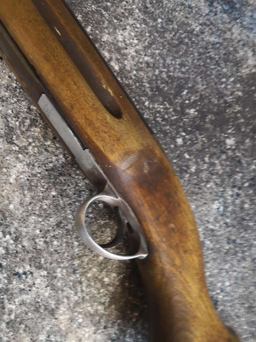 Magnificent Vintage BSA Airsporter Mk5 .22 under lever air rifle in full working order.