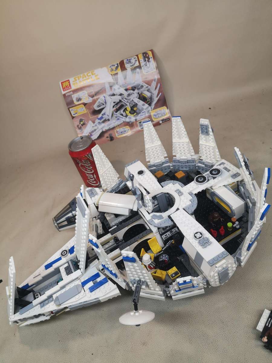 Very Large 1400pce Lepin 05142 (75212) Kessel Run Millennium Falcon