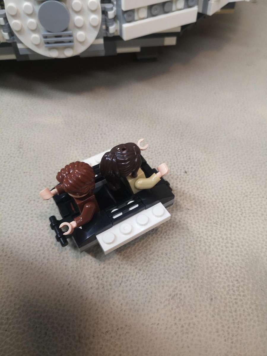 Very Large 1400pce Lepin 05142 (75212) Kessel Run Millennium Falcon