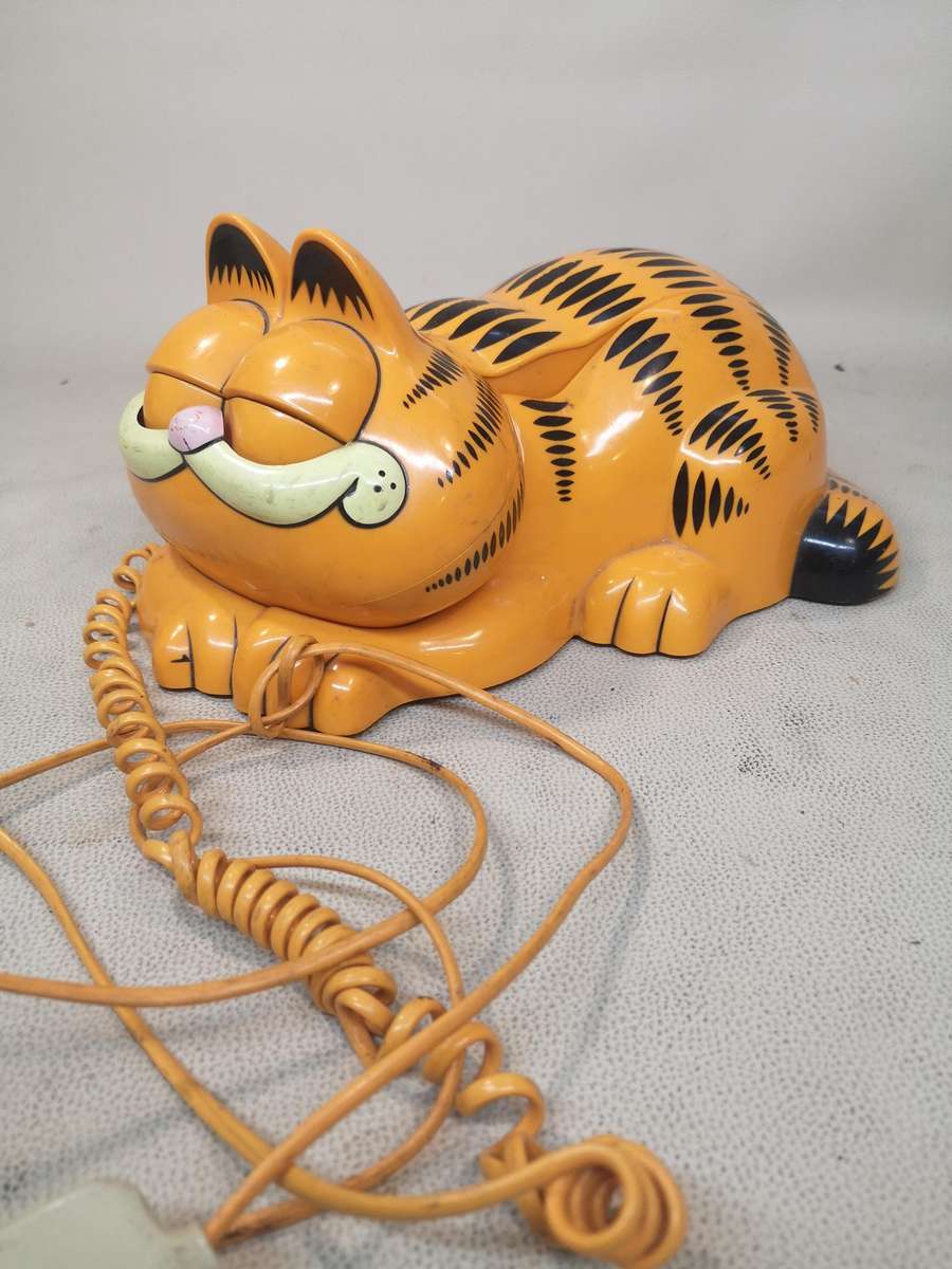Vintage Garfield Telephone Tyco Phone Landline 1981 Cat Eyes Open & Close 80s