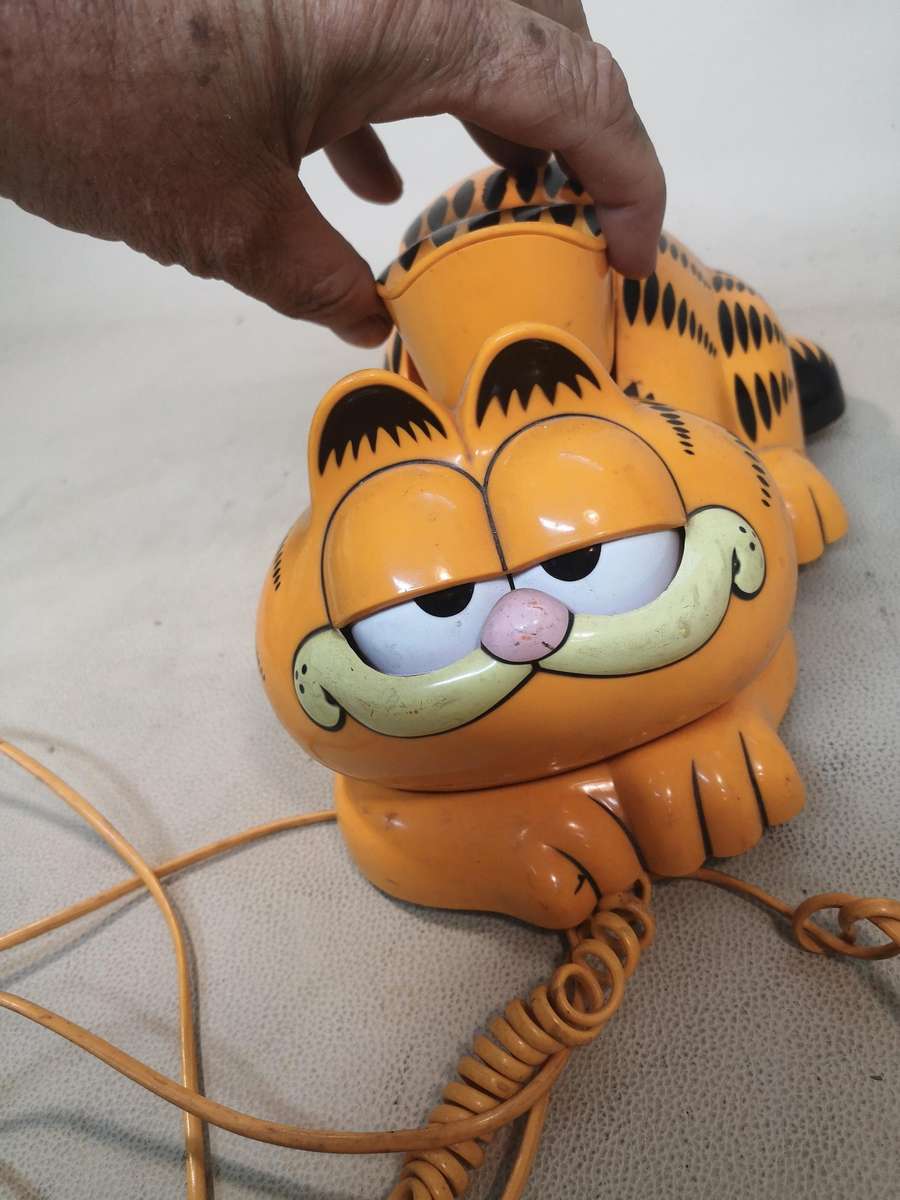 Vintage Garfield Telephone Tyco Phone Landline 1981 Cat Eyes Open & Close 80s