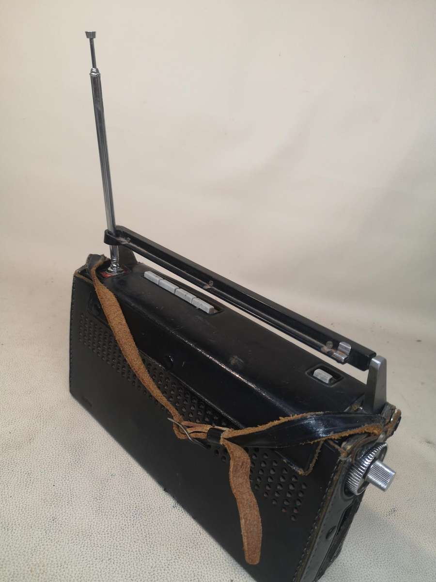 Rare Vintage Sony Esaki Diode 11 Transistor AM/FM Radio EFM-117