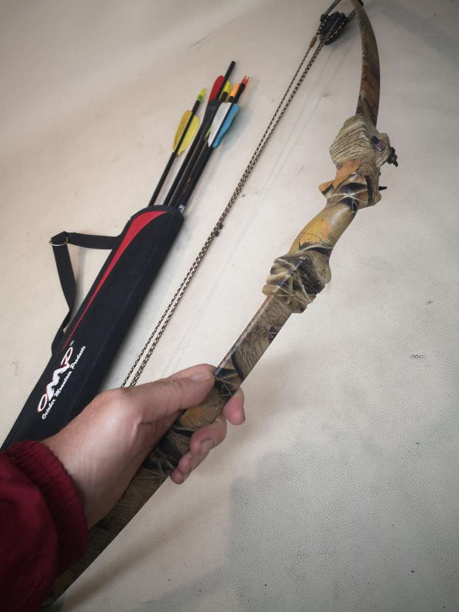 YOUTH COMPOUND BOW & ARROWS