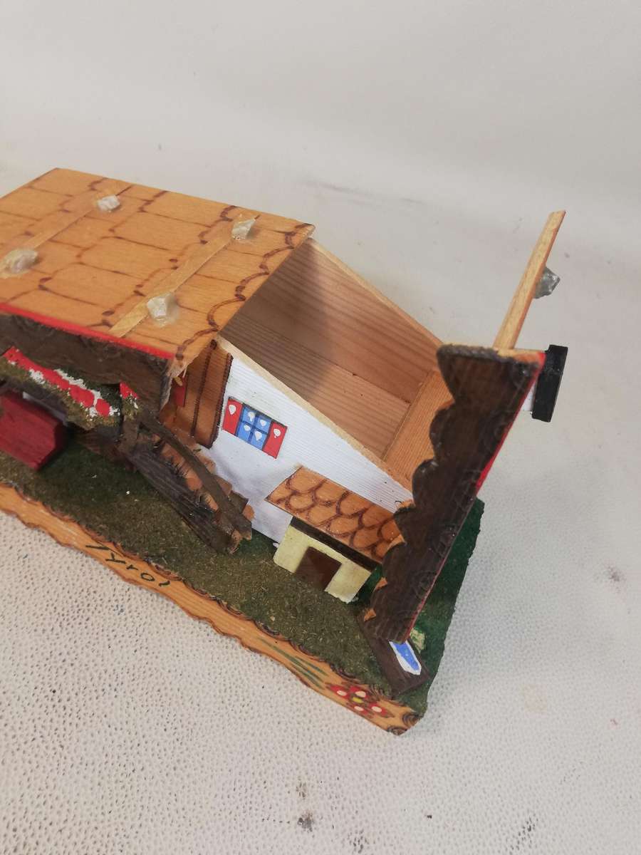 Dr. Zhivago Innsbruck Chalet Handcrafted Wooded Swiss Musical Movement