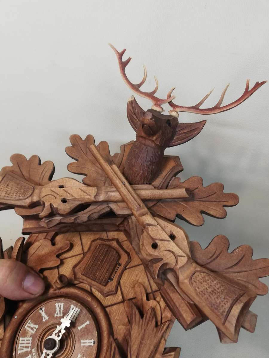 Working Large 600mm Hand-Carved Black Forest Hunter Cuckoo Clock - Germany