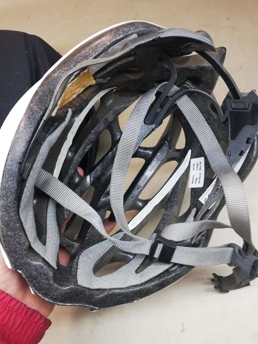 GIRO Atmos Helmet G134  Large 59 - 63cm with Pod Carrying Case